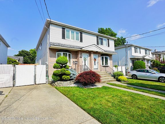2nd image of 289 Brighton St