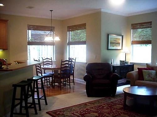 kitchen nook/family room