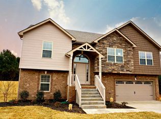 3527 Clover Hill Dr, Clarksville, TN 37043