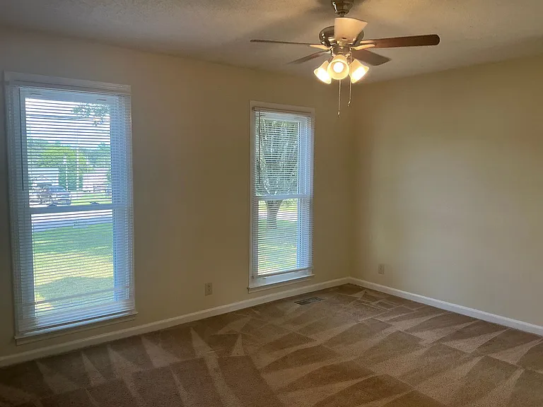 910 Dolphin Ln — Photo 11