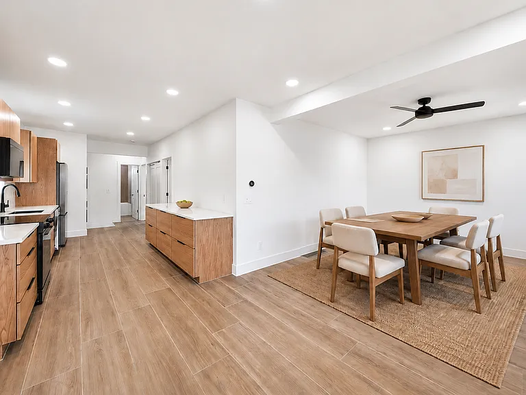 1345 W 67th St — Photo 3