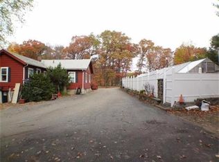 323 Oakland St, Wellesley, MA 02481