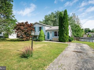 4 Marie Dr, Hanover, PA 17331