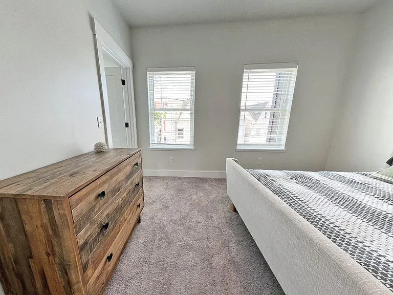 Pearl Street Townhomes — Photo 15