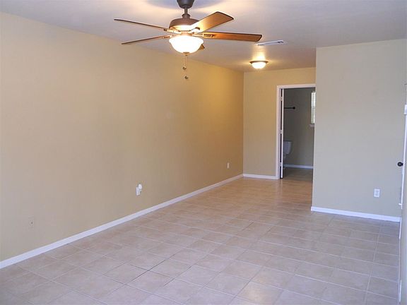 3rd image of 332 S Fm 1174