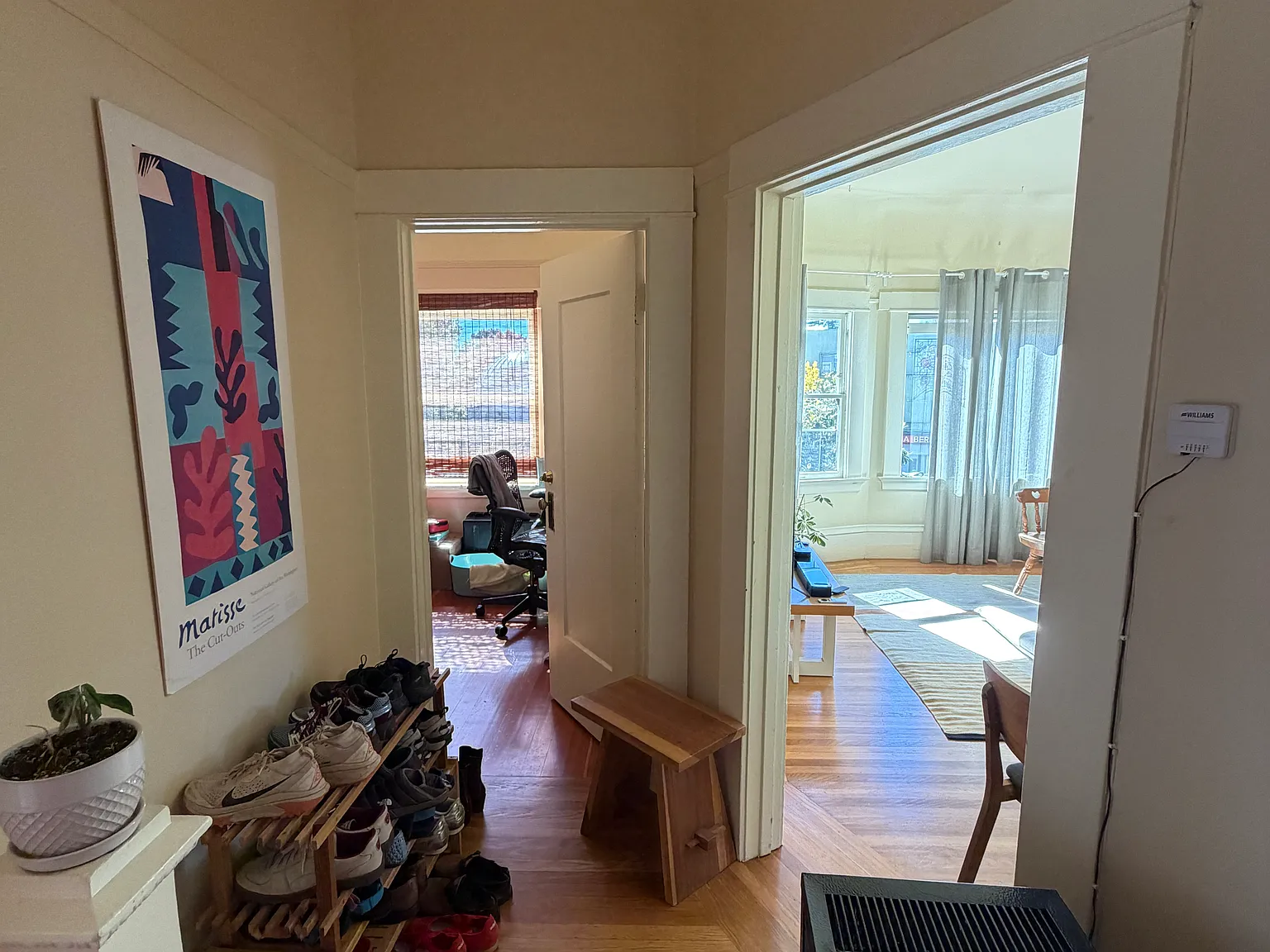 2 bed, 860 sqft, $3,200 — Photo 3