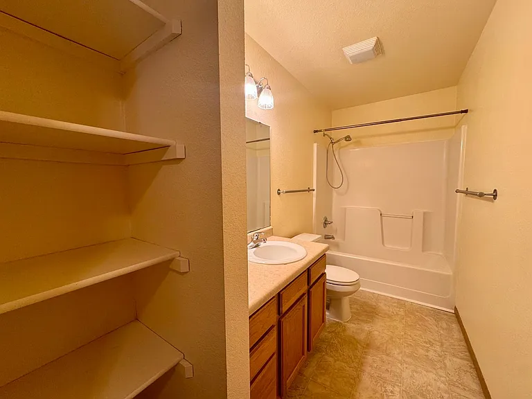 22585 Hollow Oak Ln — Photo 11