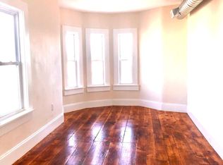 30 Aiken Ave #3L, Lowell, MA 01850