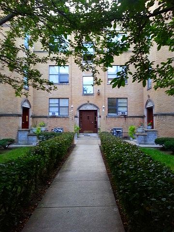 1st image of 4924 N Kedzie Ave APT 1E