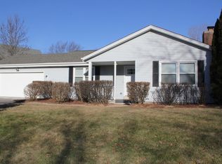 308 W Bergen Ct, Fox Pt, WI 53217