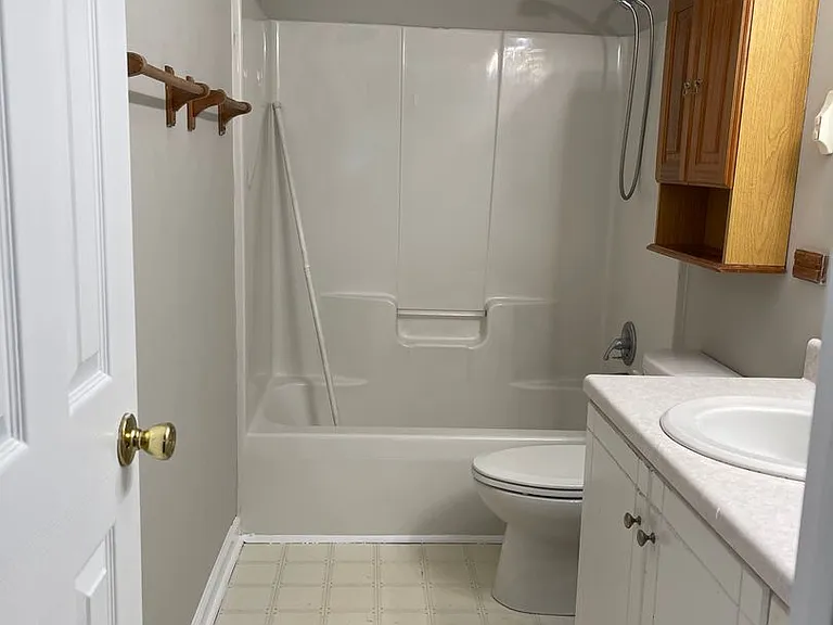 130 Beth Ct — Photo 11