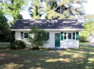 724 Humphries Ln, Chesapeake, VA 23322