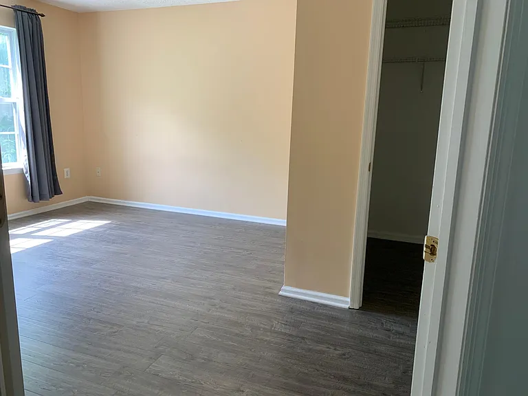 77 Prestwick Way — Photo 20
