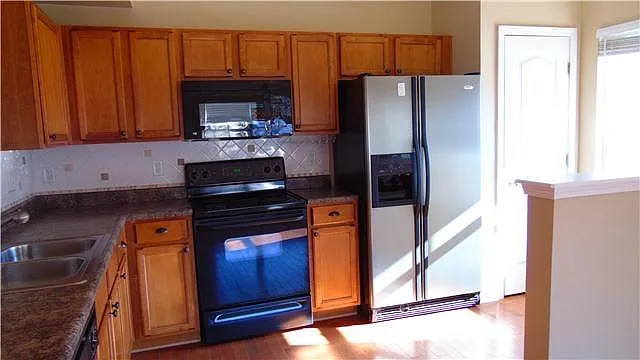 Kitchen - 1979 Nashboro Blvd #1979