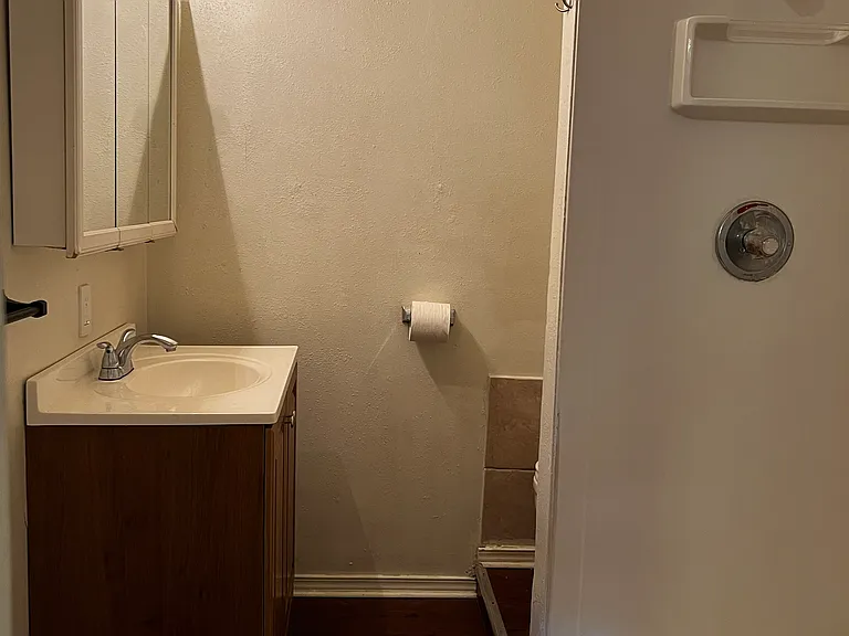 618 E 23rd Ave #E — Photo 16