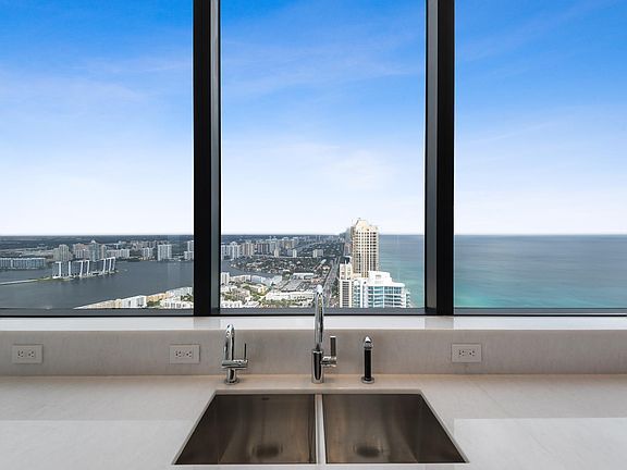5th image of 17141 Collins Ave Unit 4702