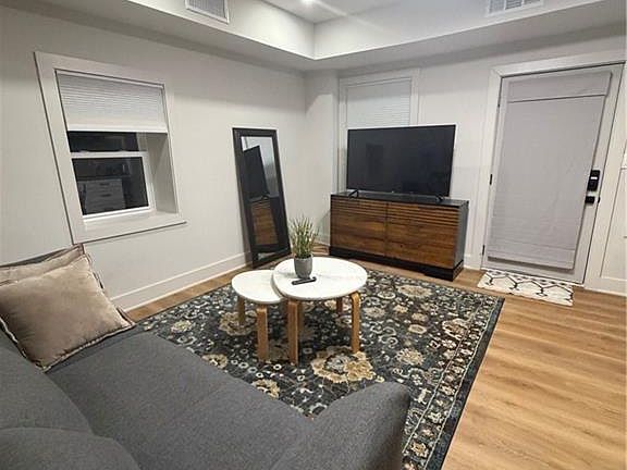 5th image of 2342 Suncrest Ln NE