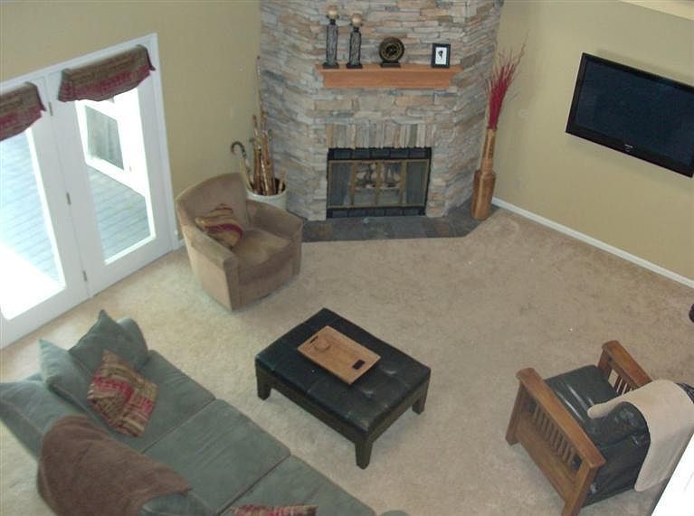 1st image of 7131 Foxview Dr