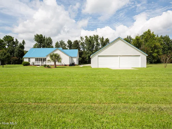95 Aviator Lane, Burgaw, NC 28425
