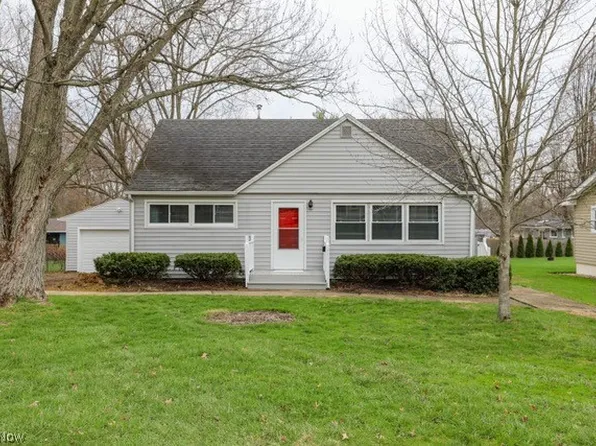 726 Artesian Ave, Newton Falls, OH 44444