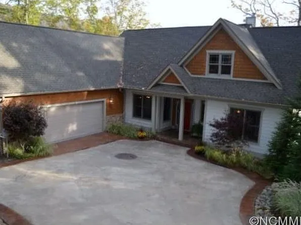 66 Horse Shoe Bay Dr, Arden, NC 28704