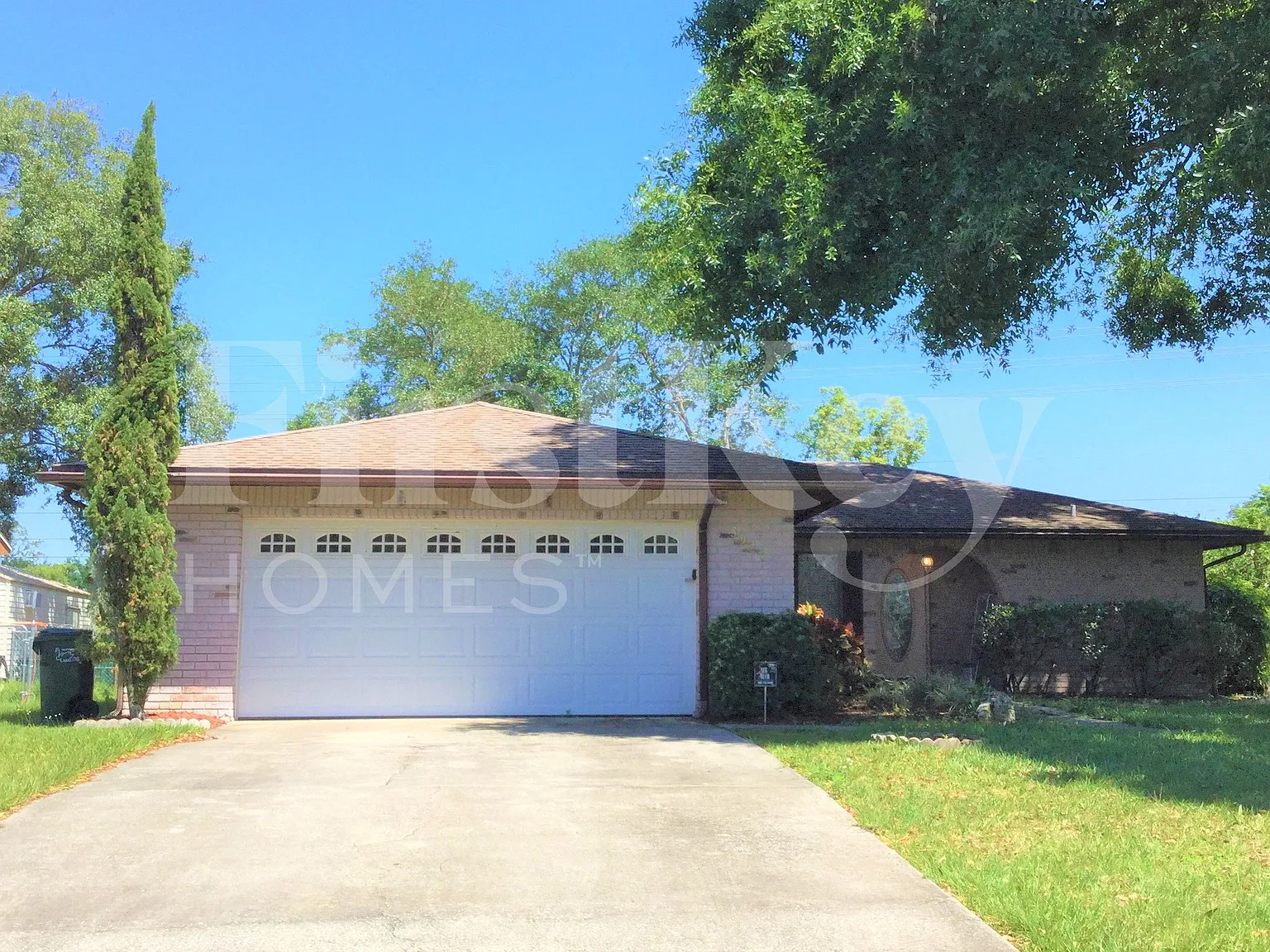 3 bed, 2.0 bath, 1268 sqft, $2,050 — Photo 1