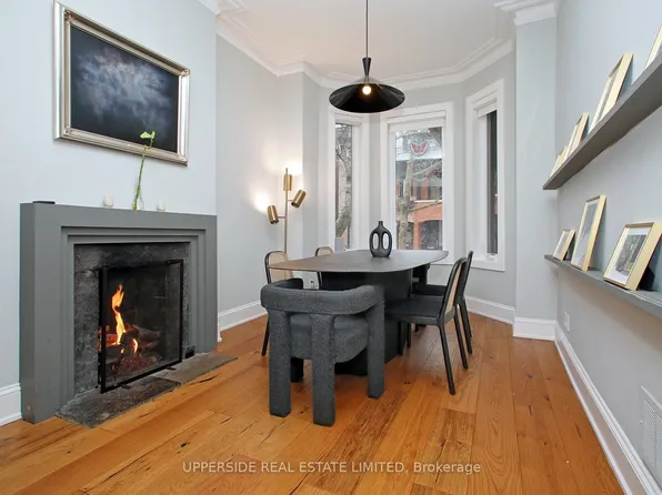 153 Collier St, Toronto, ON M4W 1M2