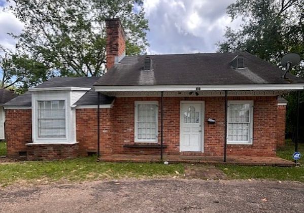 1st image of 509 W Frank Ave