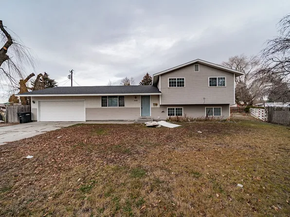 2025 S Eagle Dr, Ammon, ID 83406