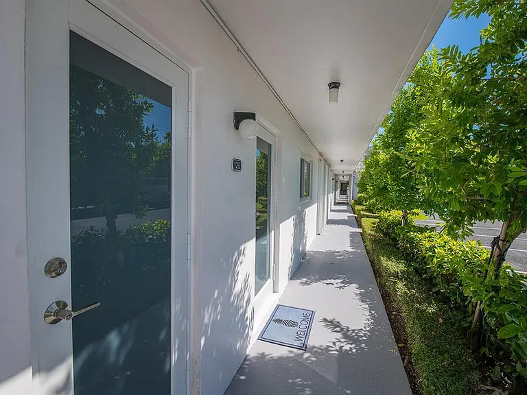 101 SE 19th Ave #126 — Photo 37
