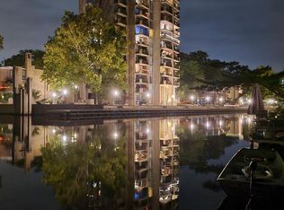 11400 Washington Plz W APT 201, Reston, VA 20190