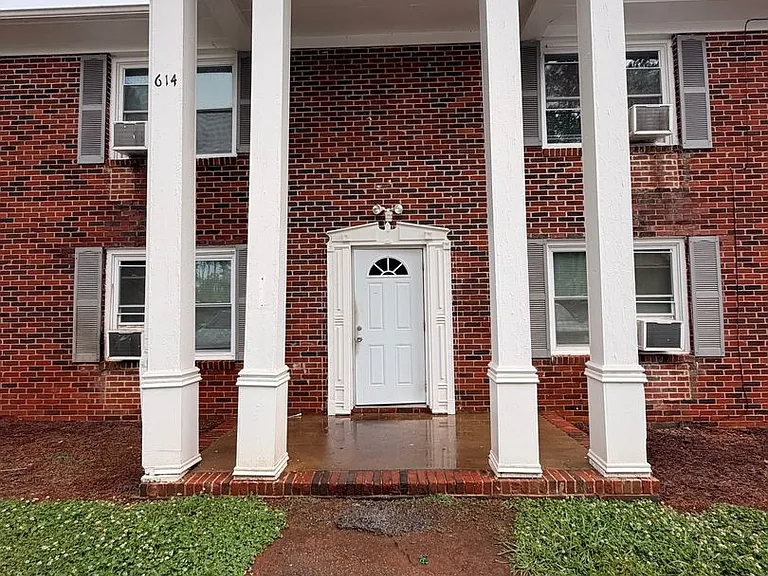 612-614 N College Dr — Photo 1