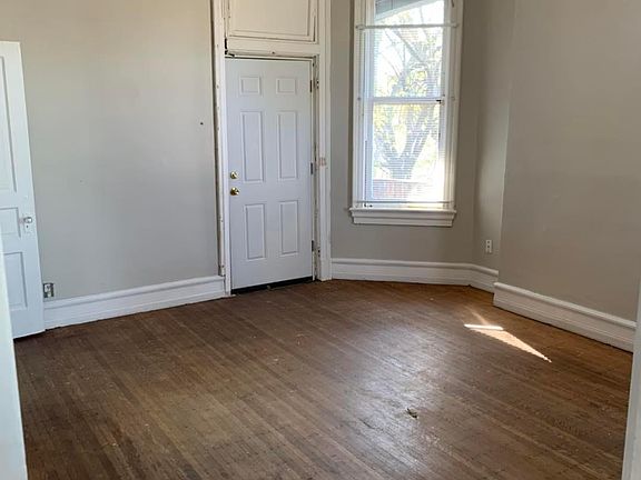 3rd image of 515 Washington Ave #B