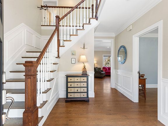 2nd image of 24 Pine Knoll Rd