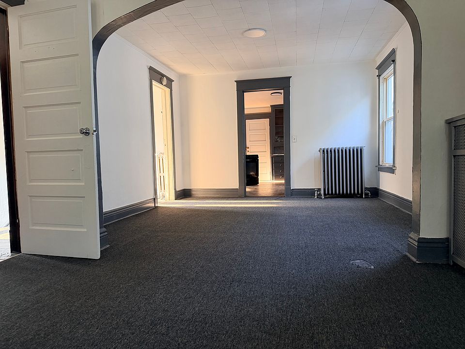 1st image of 634 E Ferry St APT 2