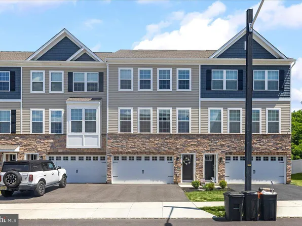 435 Monte Farm Rd, Mount Laurel, NJ 08054