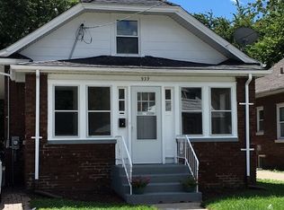 939 2nd Ave, Aurora, IL 60505