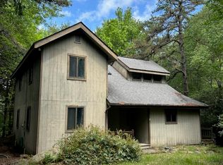 213 Split Rock Ln, Pocono Pines, PA 18350