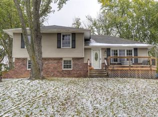 4727 Lucille Ln, Shawnee, KS 66203