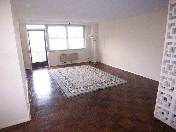 2nd image of 2030 N Adams St APT 803