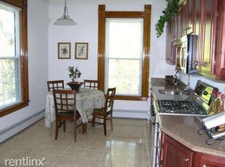 9 Farquhar Rd APT 2, Newton, MA 02460