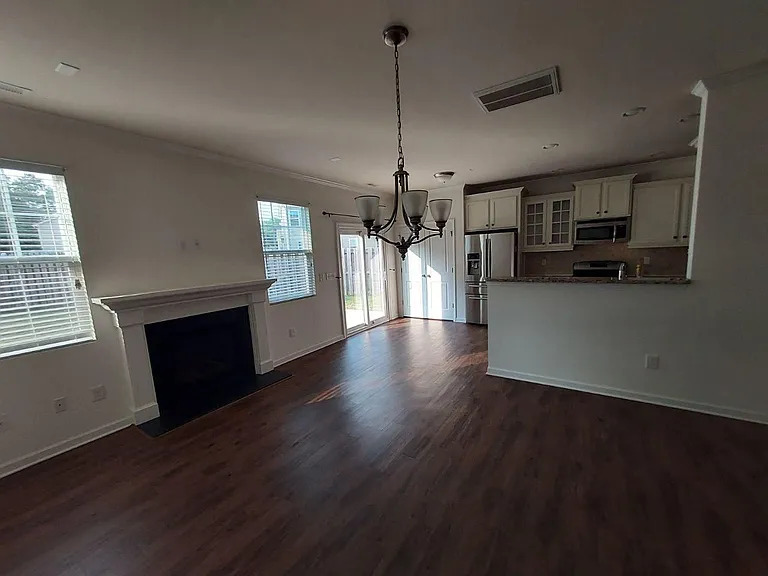 608 Stapleford Ln — Photo 7