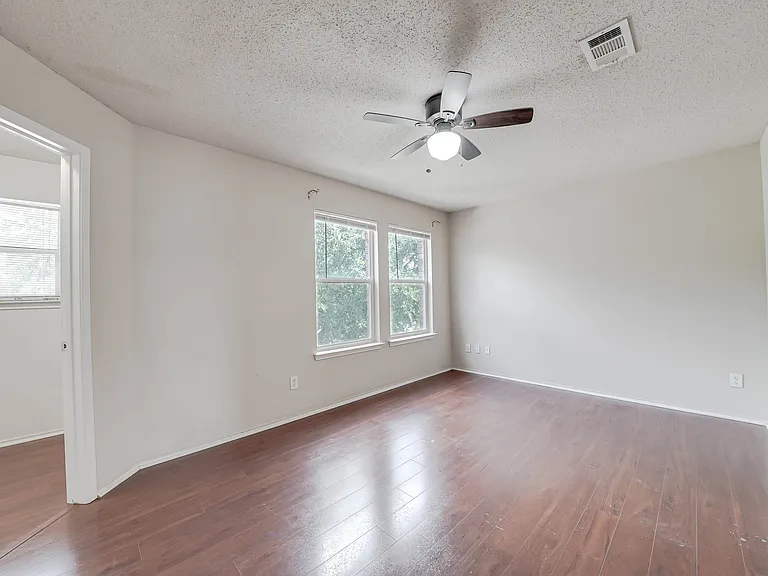 7012 Sorcey Rd — Photo 5