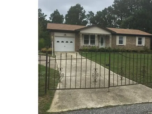 704 Marble Ct, Fayetteville, NC 28311