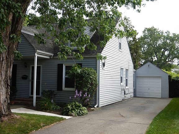 4th image of 22410 Pointe Dr