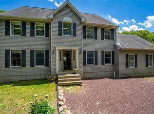 33 Flagstaff Rd, Lehighton, PA 18235
