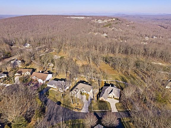 4th image of 119 Stonewood Dr