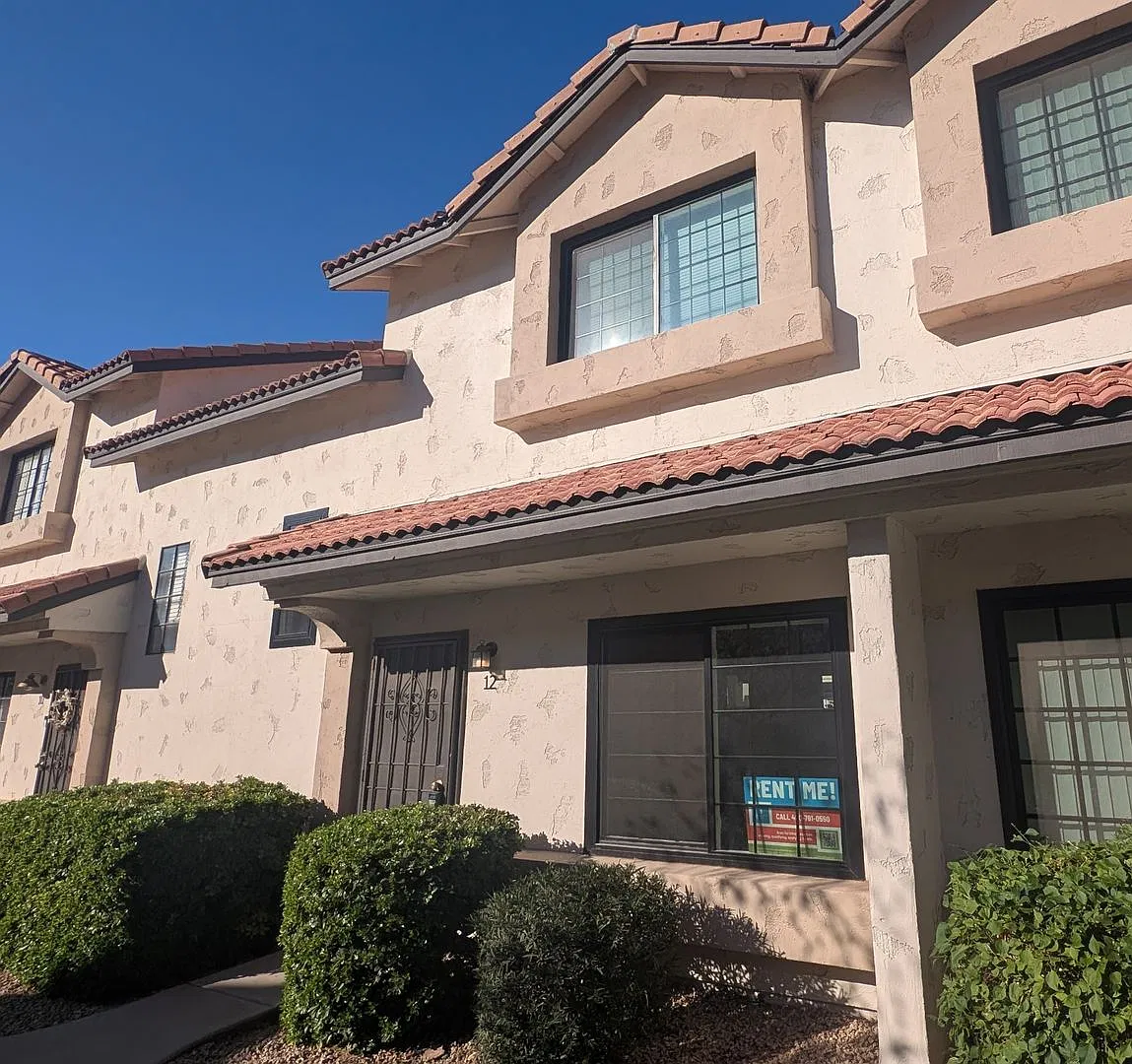2 Bedroom Condo in the Sonoma Village Community Near W Elliot Rd and N Arizona Ave! — Photo 2