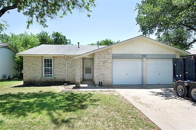 1st image of 905 Cactus Dr