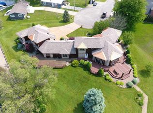 540 Ln 890 Snow Lk, Fremont, IN 46737